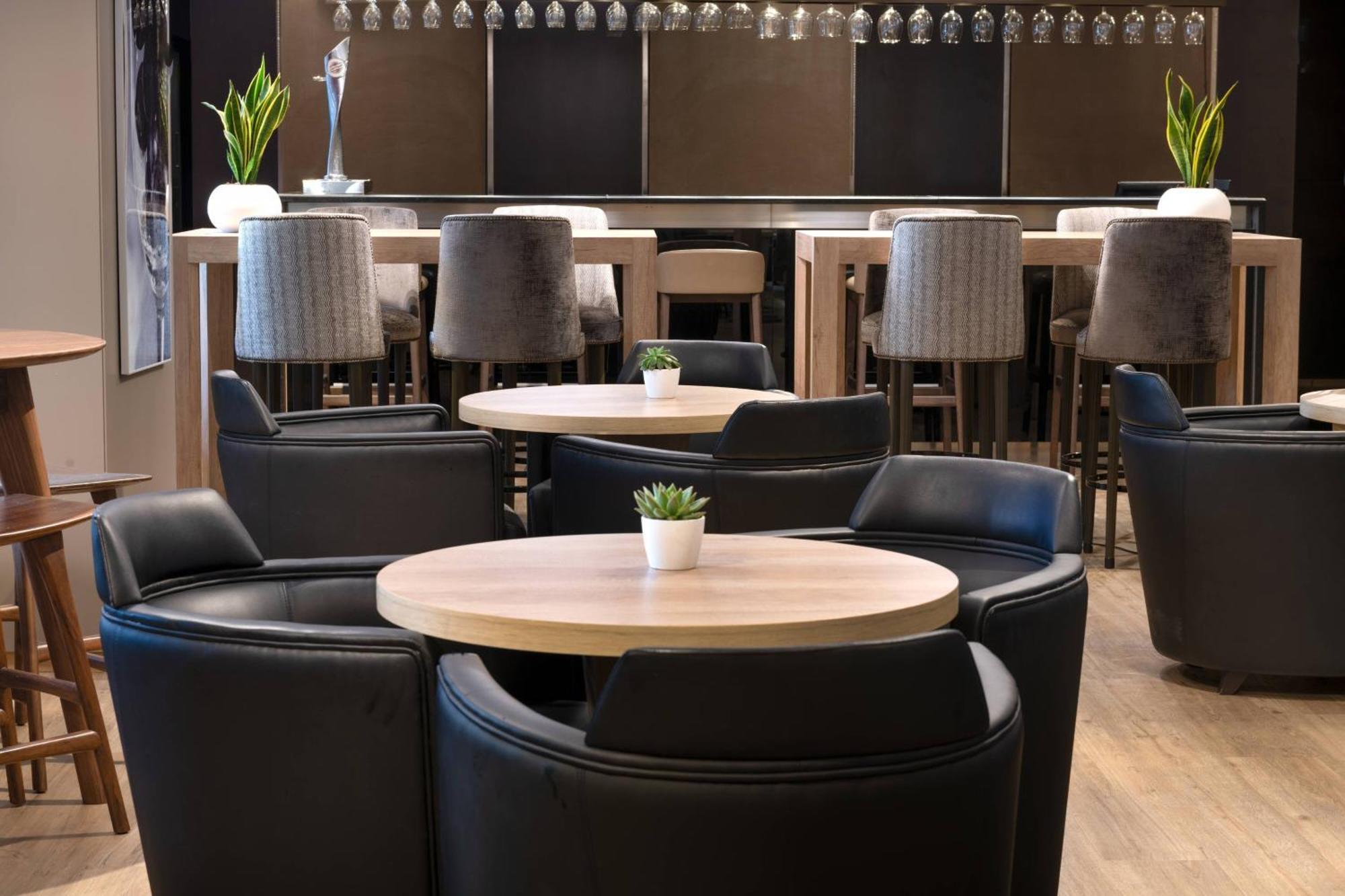 Ac Hotel La Rioja By Marriott Logrono Bagian luar foto