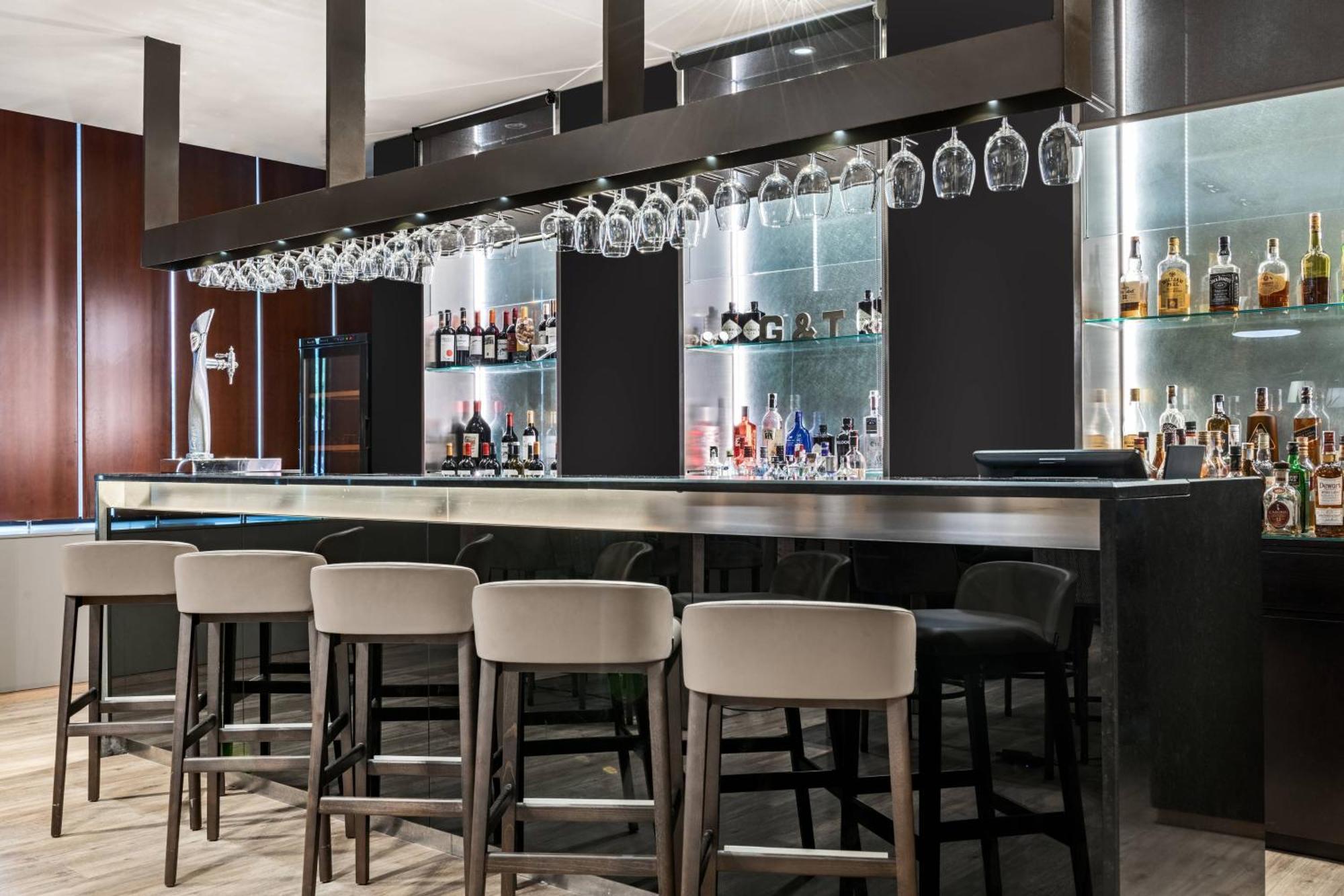 Ac Hotel La Rioja By Marriott Logrono Bagian luar foto