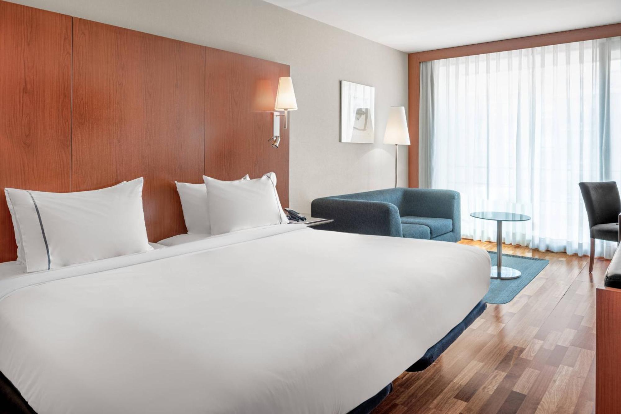 Ac Hotel La Rioja By Marriott Logrono Bagian luar foto