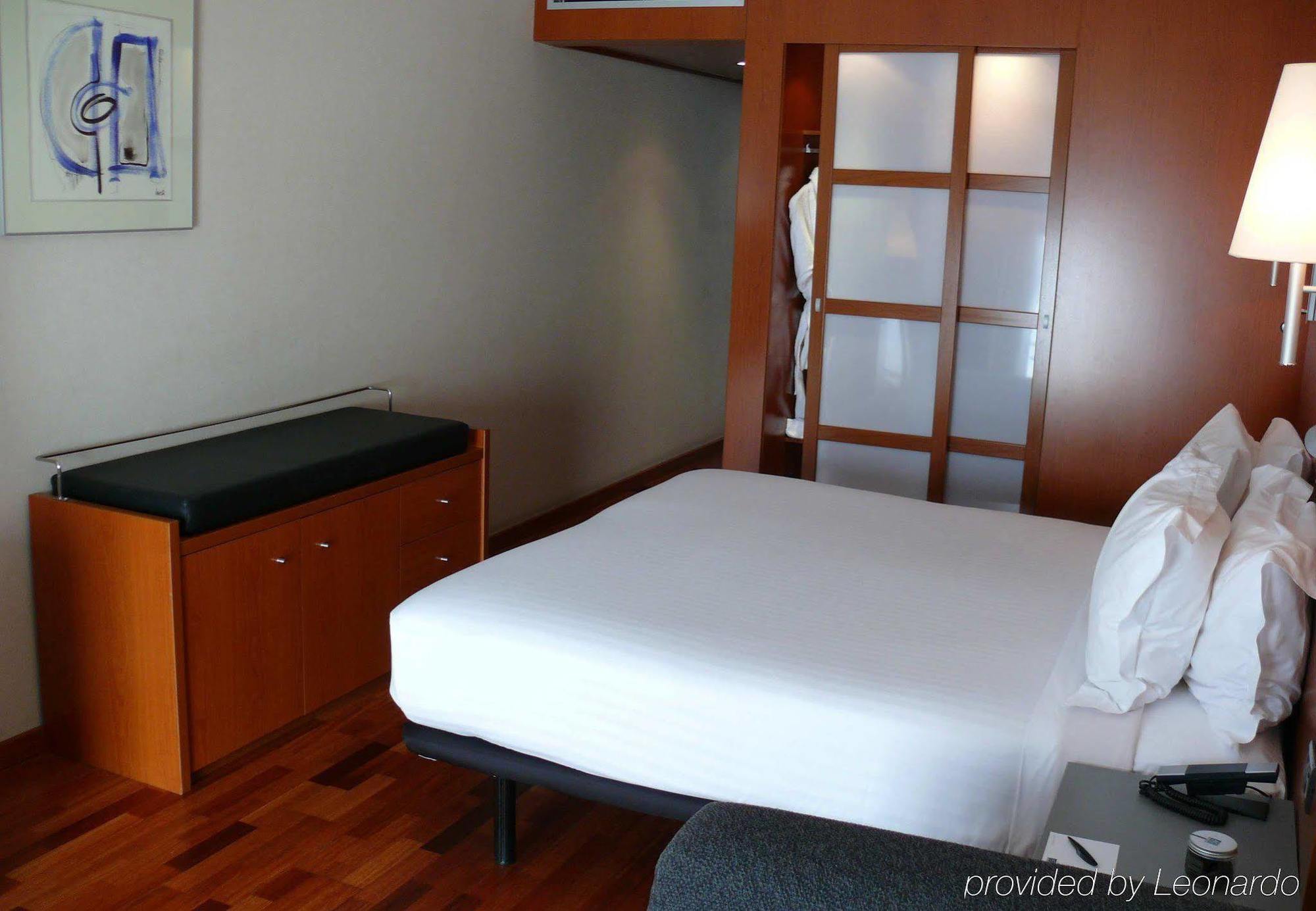 Ac Hotel La Rioja By Marriott Logrono Bagian luar foto