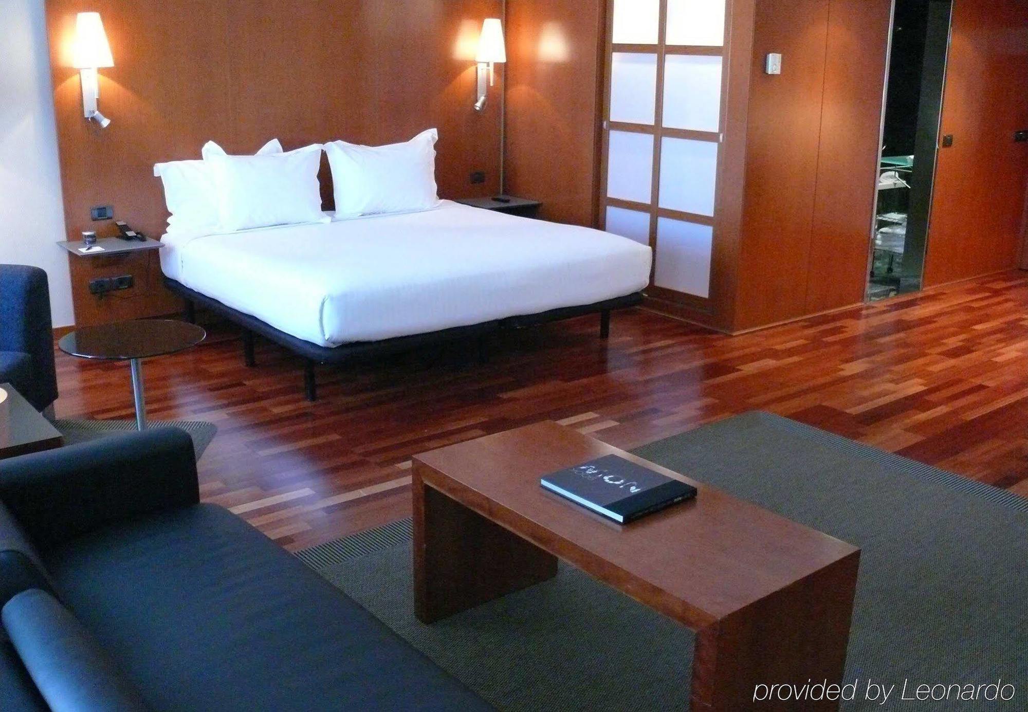 Ac Hotel La Rioja By Marriott Logrono Bagian luar foto
