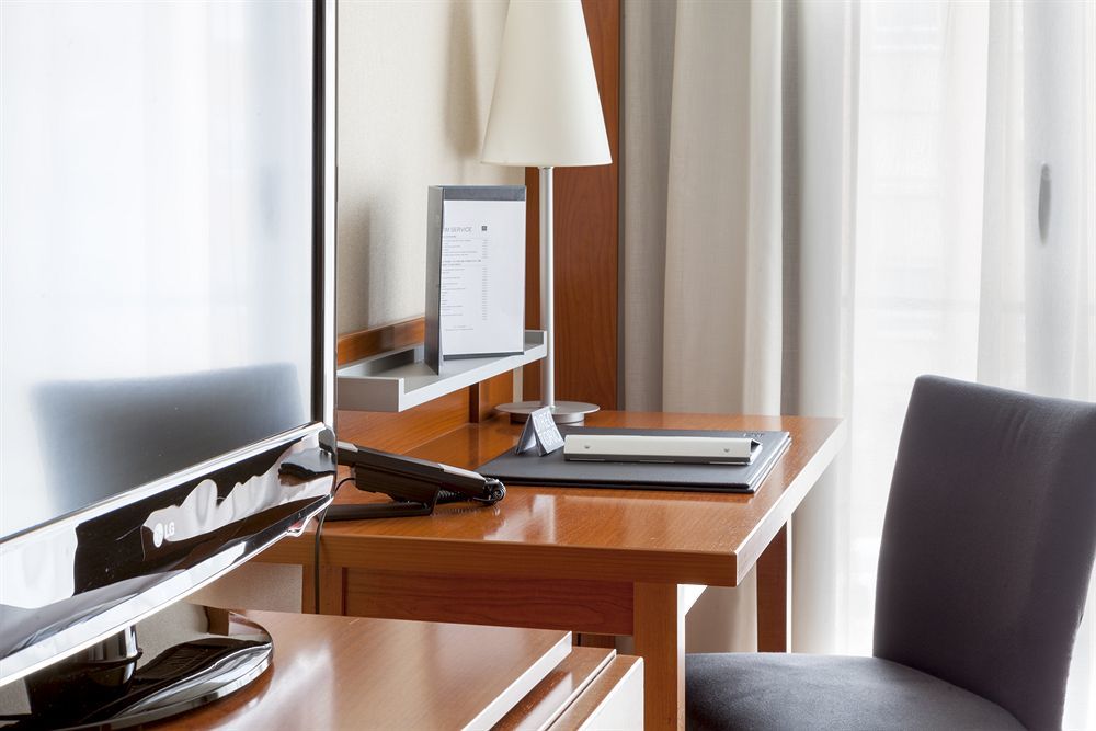 Ac Hotel La Rioja By Marriott Logrono Bagian luar foto
