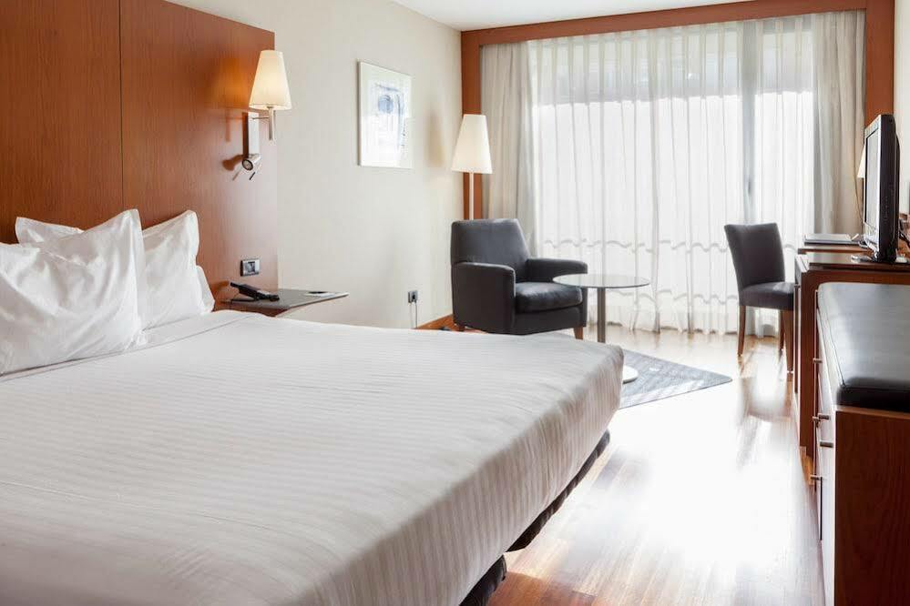 Ac Hotel La Rioja By Marriott Logrono Bagian luar foto